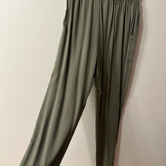 Army green light weight pants with tie waist size S - Picture 5 of 6